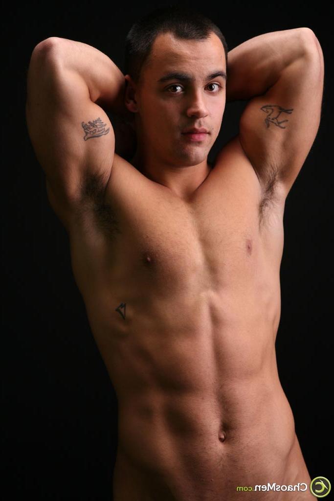 20P Handsome guy Luke shows off his athletic naked body & his delicious cock