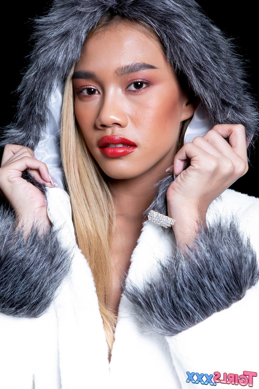 16P TGirls XXX Ladyboy Coco