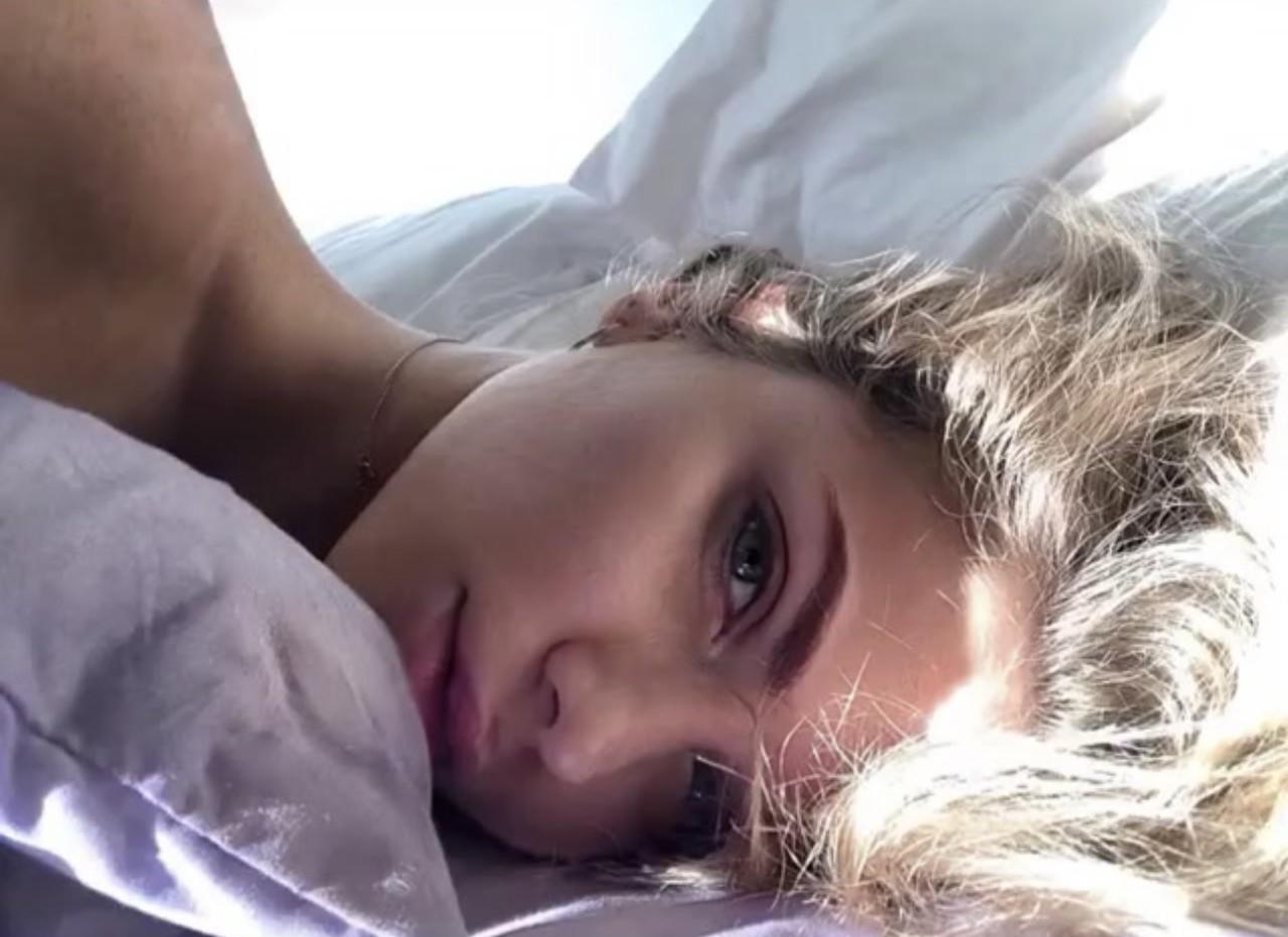 17P Sexy OnlyFans cam model shows off her beautiful petite body in bikinis