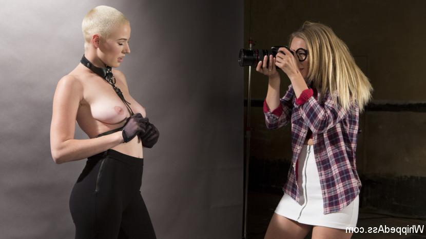 15P Weißes Mädchen mit Buzz Cut wird von einer Lesbe Strapon-Analsex ausgesetzt