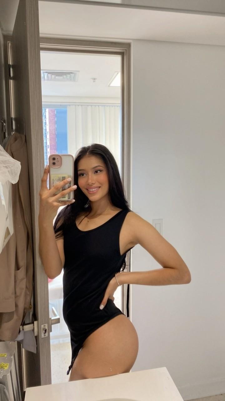 20P Pretty babe Real Violetaa Costa shows off her big ass in a sexy compilation