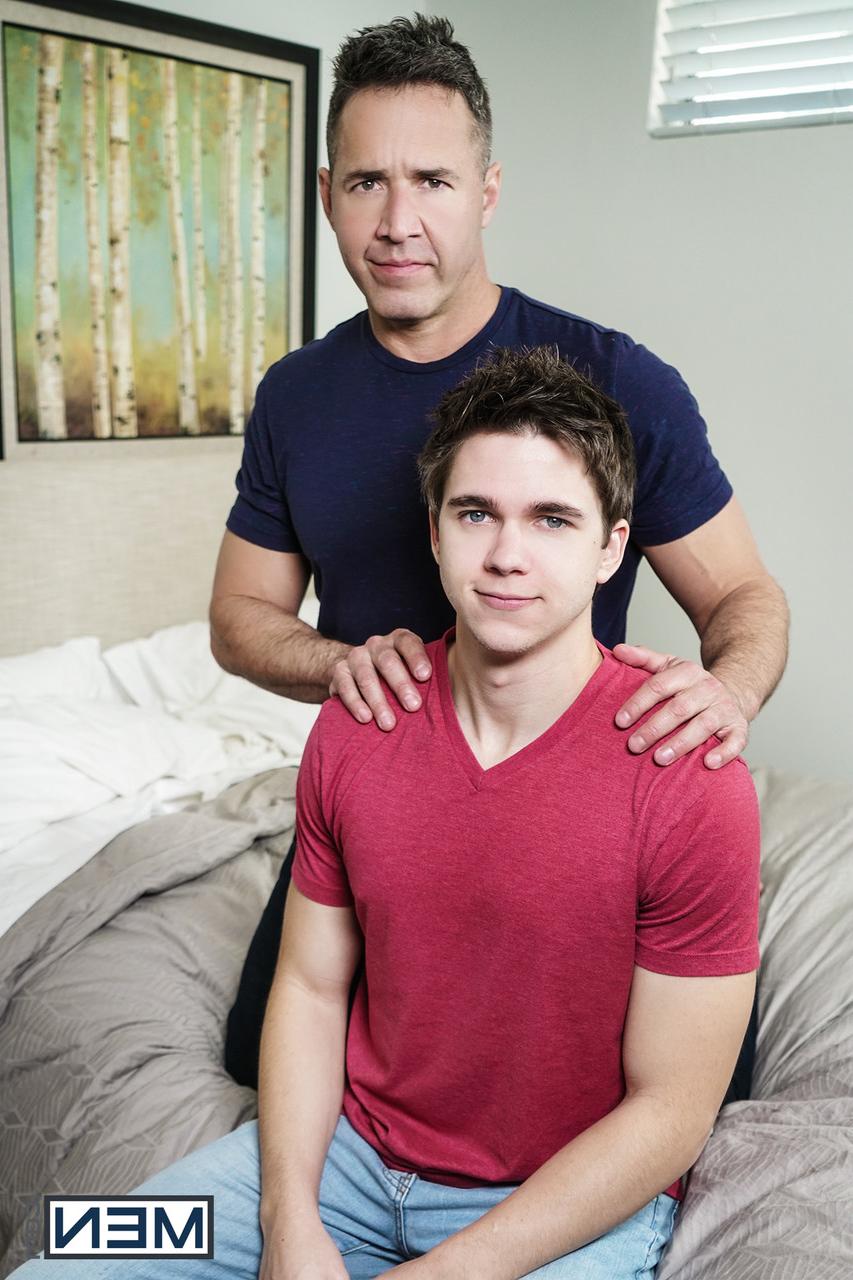 17P Young cutie Will Braun takes hunk Dean Phoenix's strong dick up his asshole