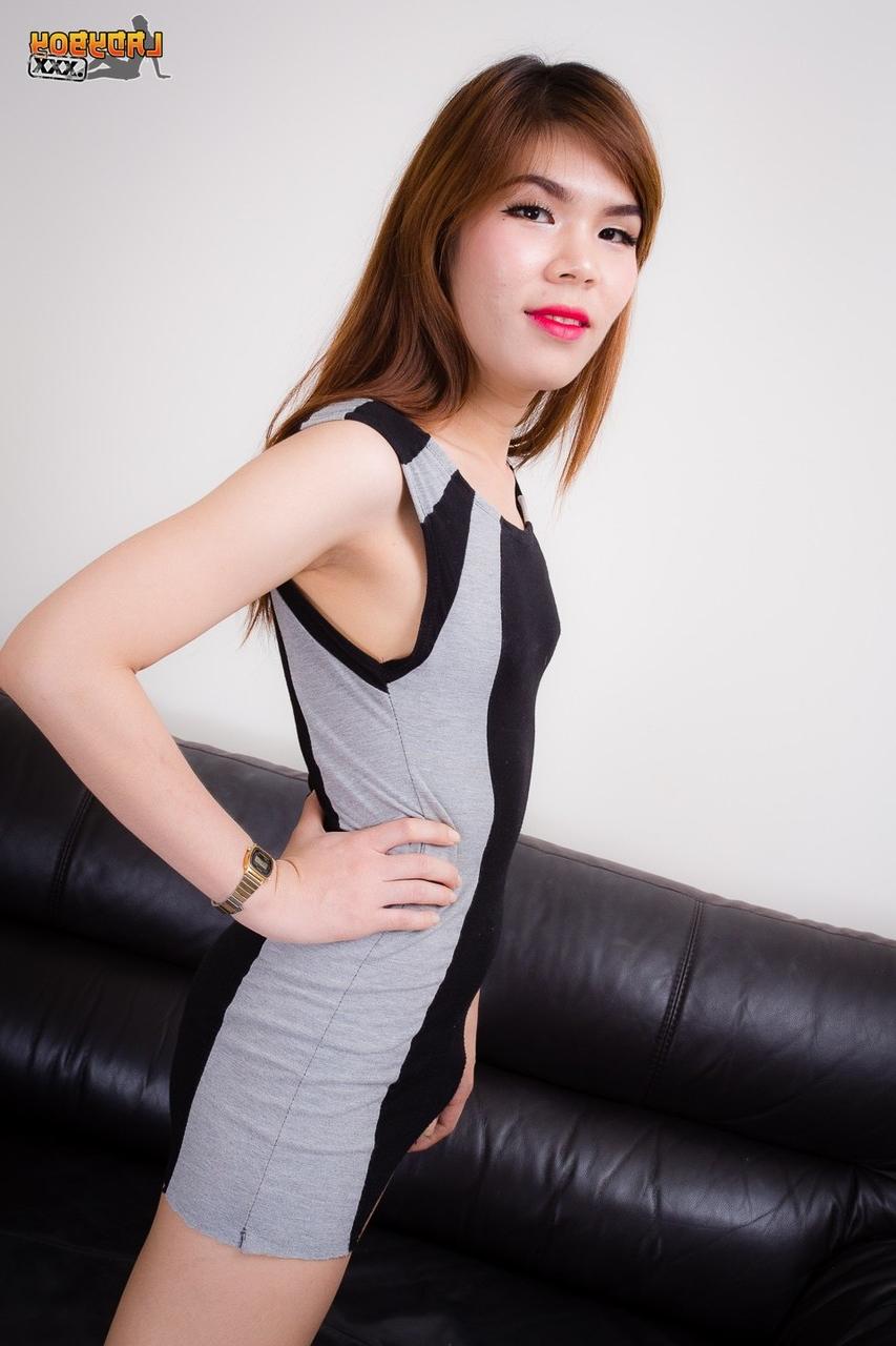 16P Asiatique TGirl GÂTEAU