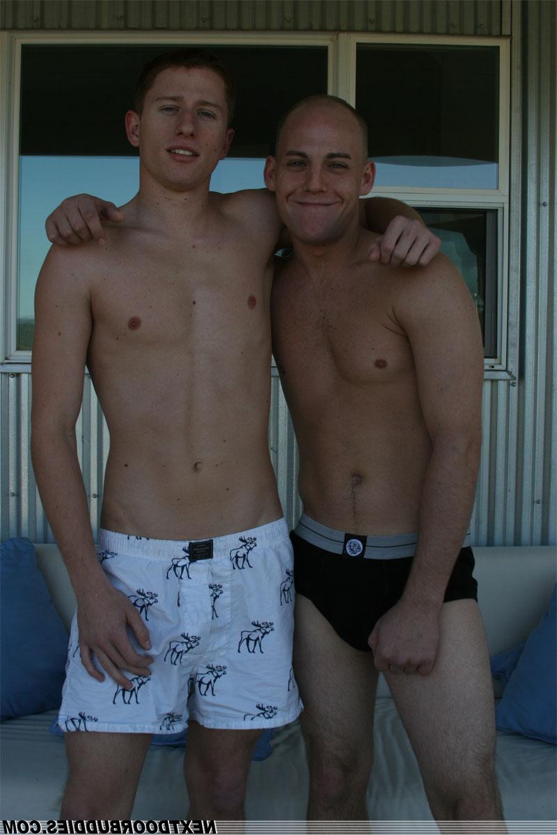 20P Skinny twink Scott bends forward and sucks Wes's strong dick on the porch