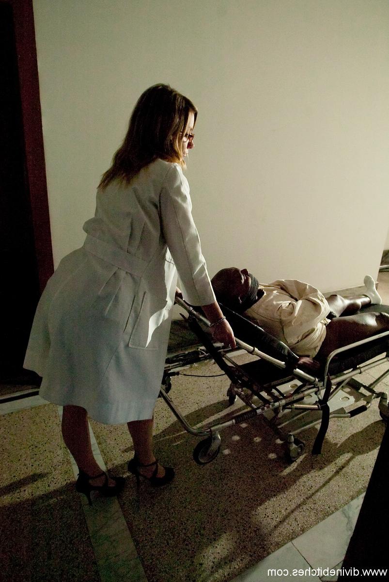 17P 3 kinky lesbians in lab coats jerk off a BBC prior to eating pussy