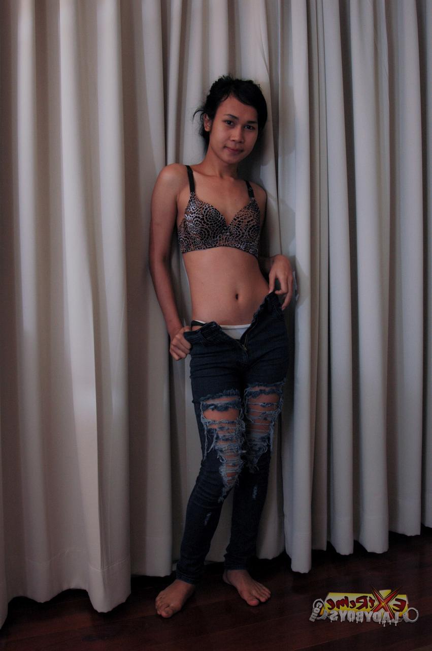 20P Tranny with a slim body Gigi shows her tiny tits before getting rammed
