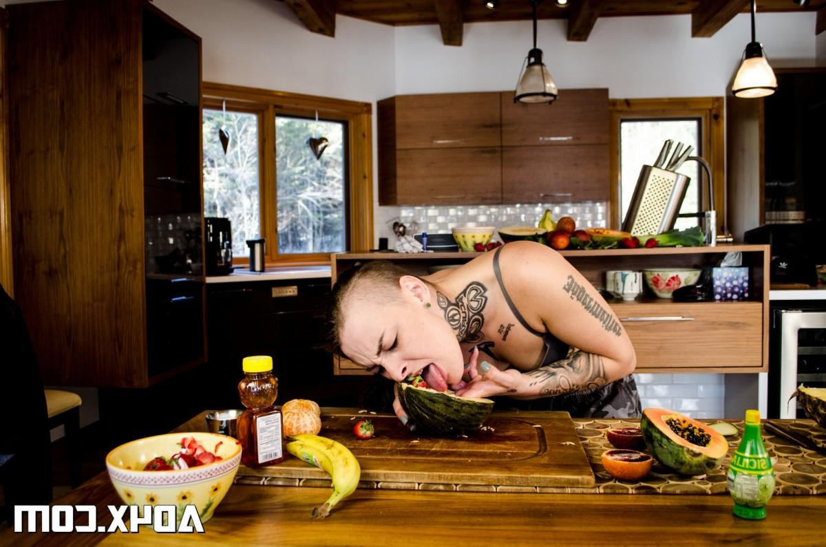 19P Tess X & Roxy Staxxx make use of fruits during lesbian sex on a kitchen island