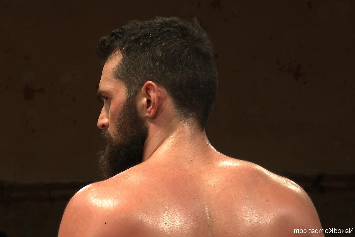 20P Mitch Vaughn, Rich Kelly nus dans Kombat