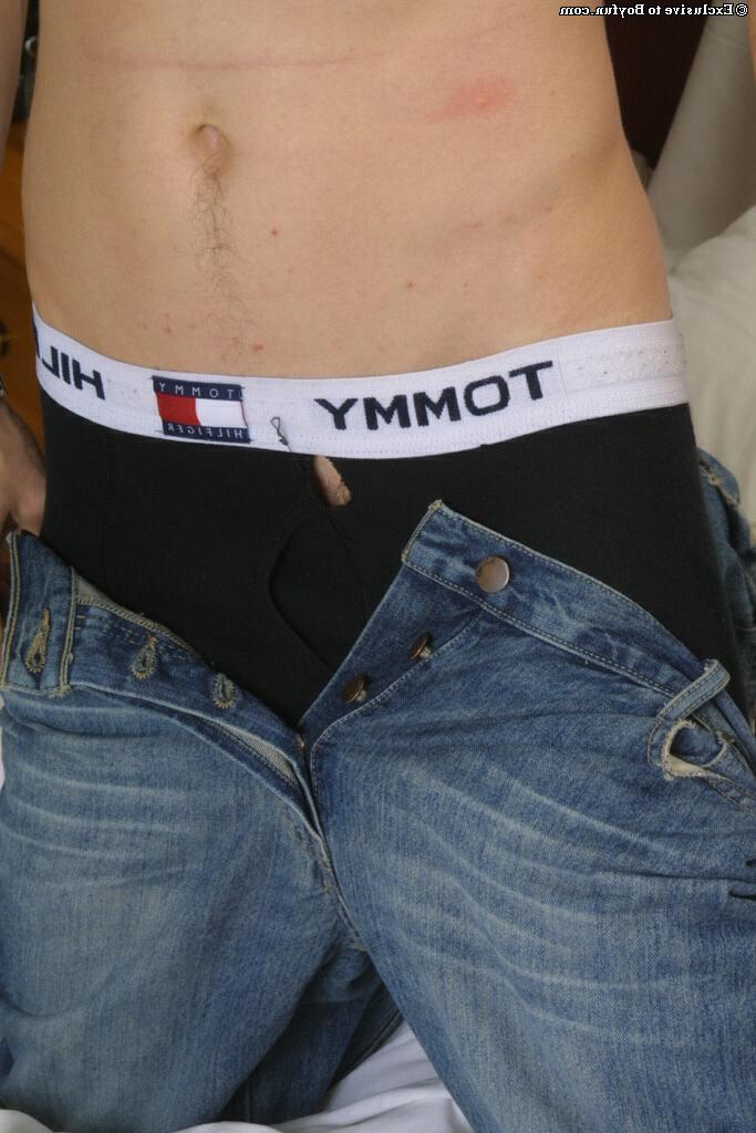 20P Blonde twink Jay 1 gives himself a handjob until he cums in a bedroom solo