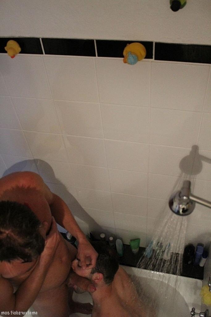20P Gay dudes Brenton Bothways & Marc Moorish have oral & anal sex in the bathroom
