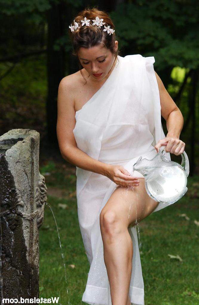 16P La ninfa del jardín seduce a un hombre meditando en el jardín