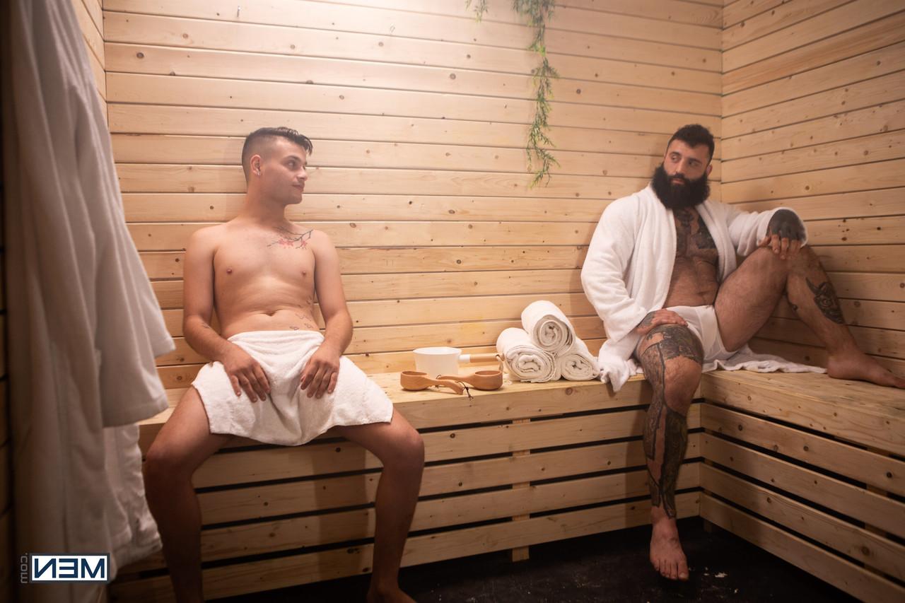 20P Horny bearded hunk with tattoos Markus Kage fucks twink Ryan Bailey in a sauna