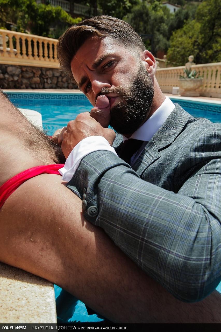 20P Tíos gays muy calientes Héctor de Silva y Jay Roberts follan duro junto a la piscina