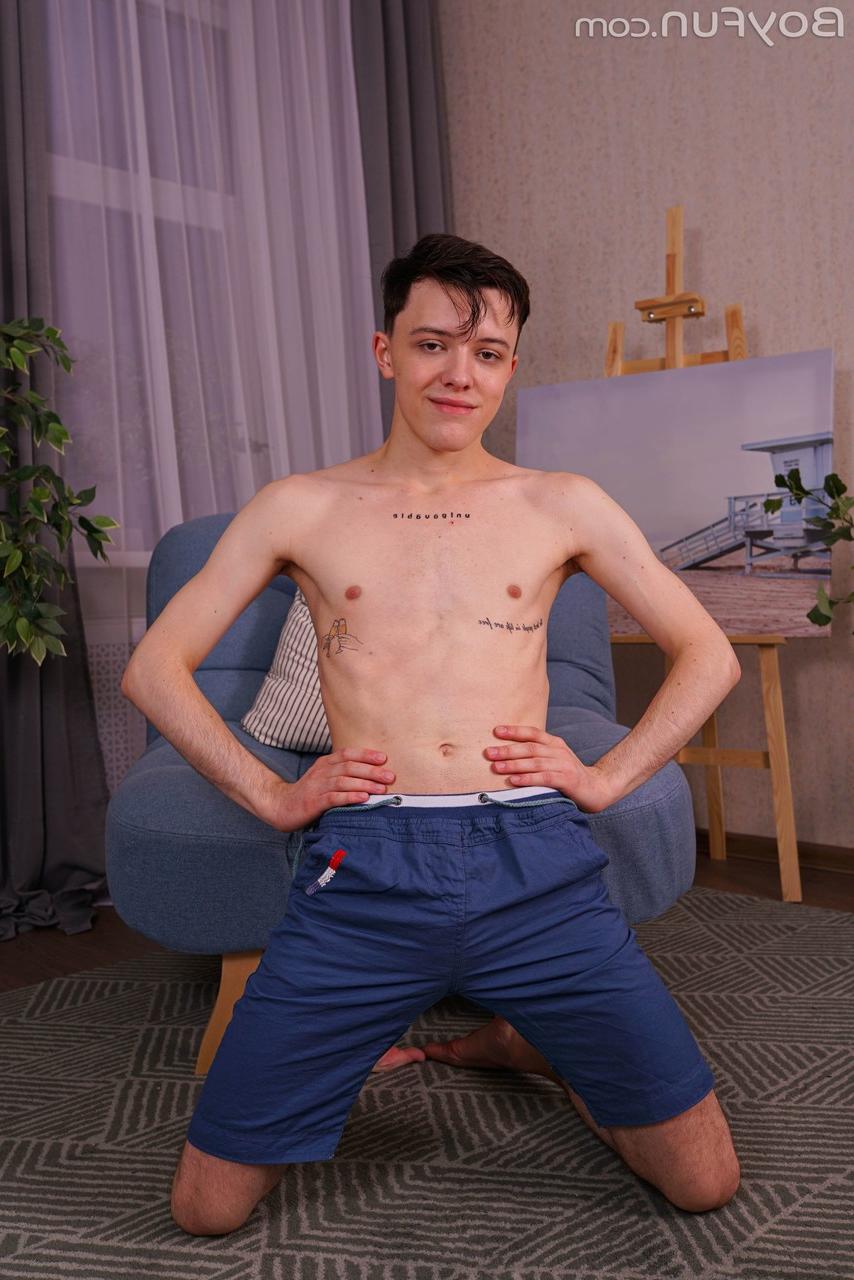 20P Boy Fun Oleg Dostoevskii