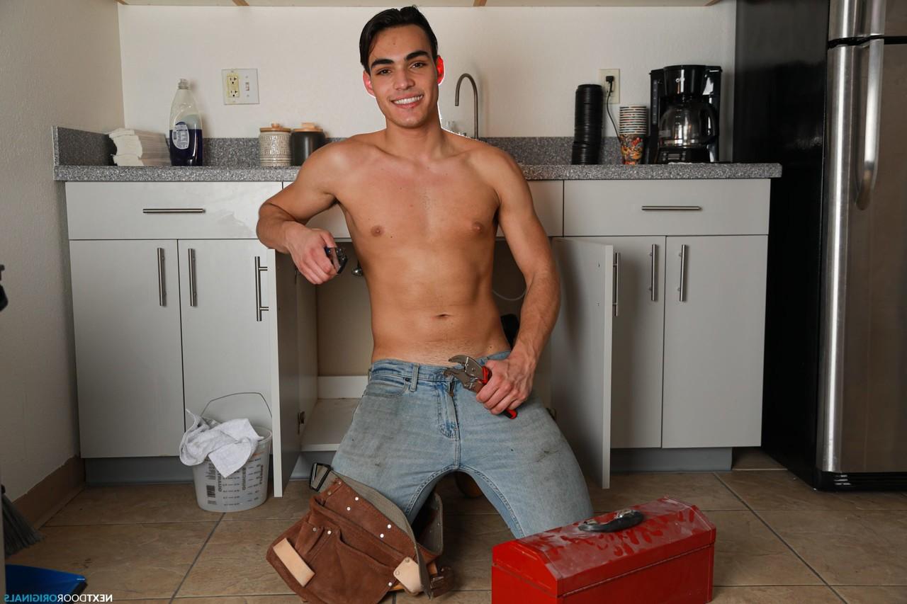 20P Muscular gay dude Johnny Ford fucks brunette plumber Sebastian Sky in the ass