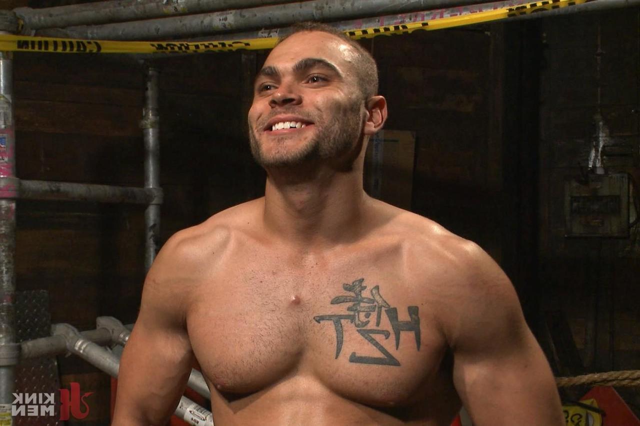 15P Hombres al límite Brock Avery