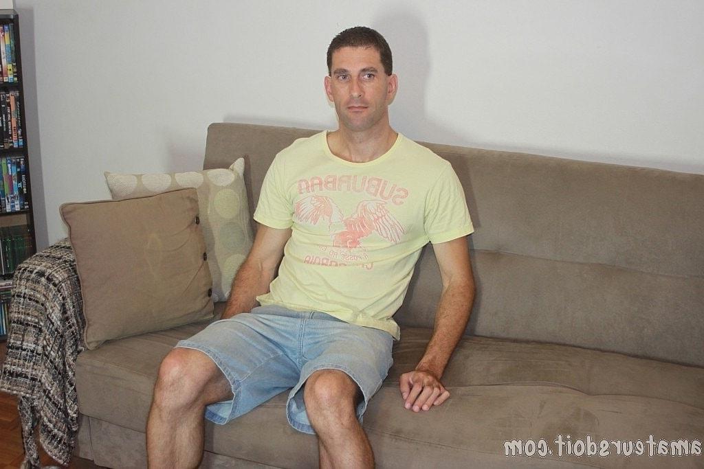 20P Mature gay stallion Steve Tripod touches himself and strokes his uncut dick