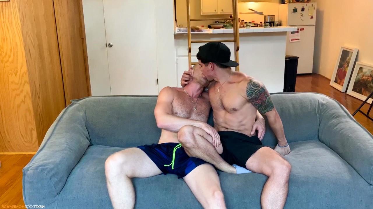 15P Gays excitados Dakota Payne e Logan Stevens explodem os paus um do outro em um 69