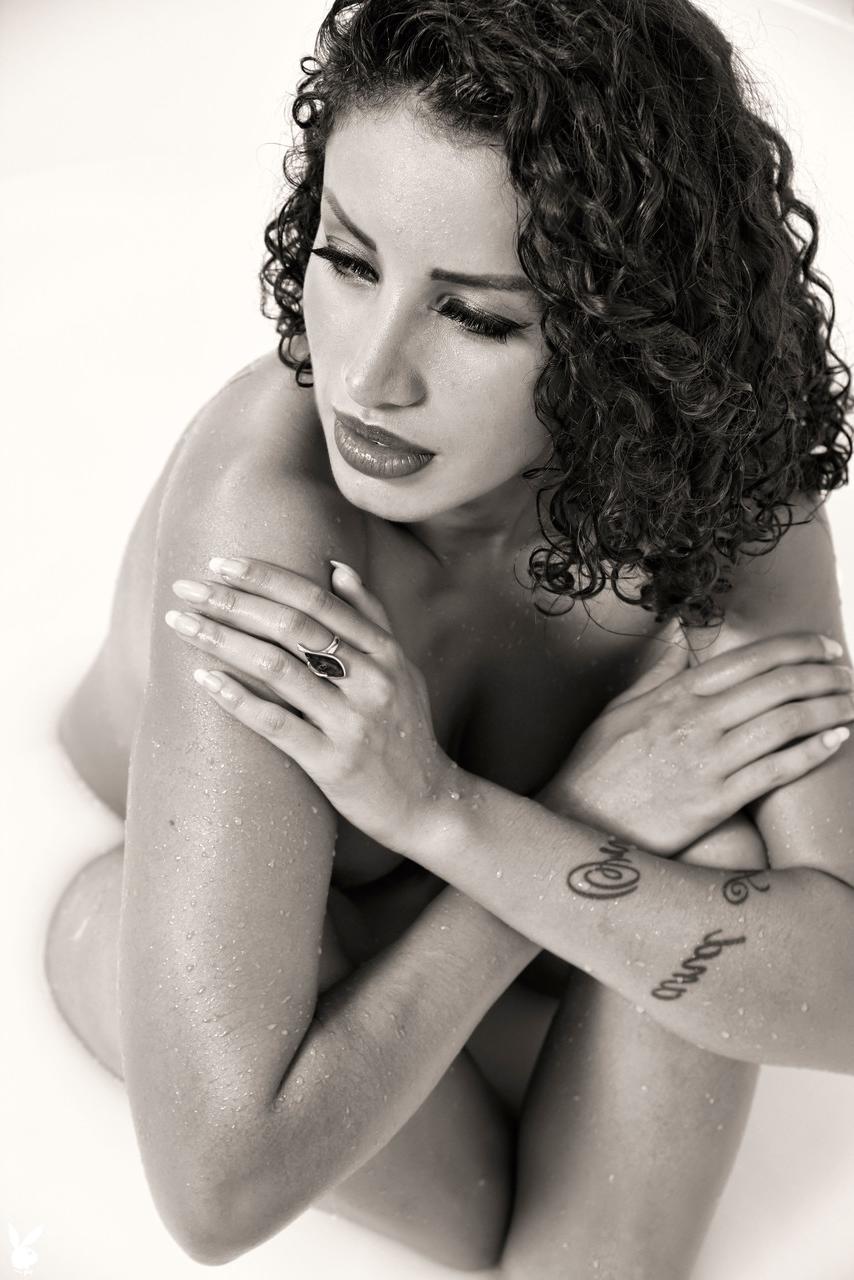 19P Glamorous Spanish babe Sanlly Julieth poses seductively in a solo compilation