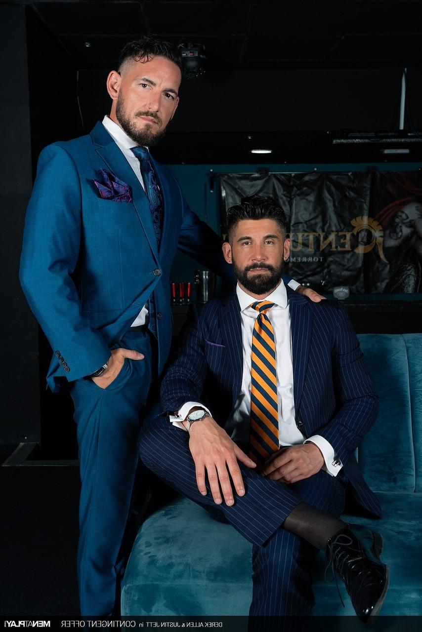 20P Gay hottie Derek Allen rims and fucks doggystyle bear Justin Jett