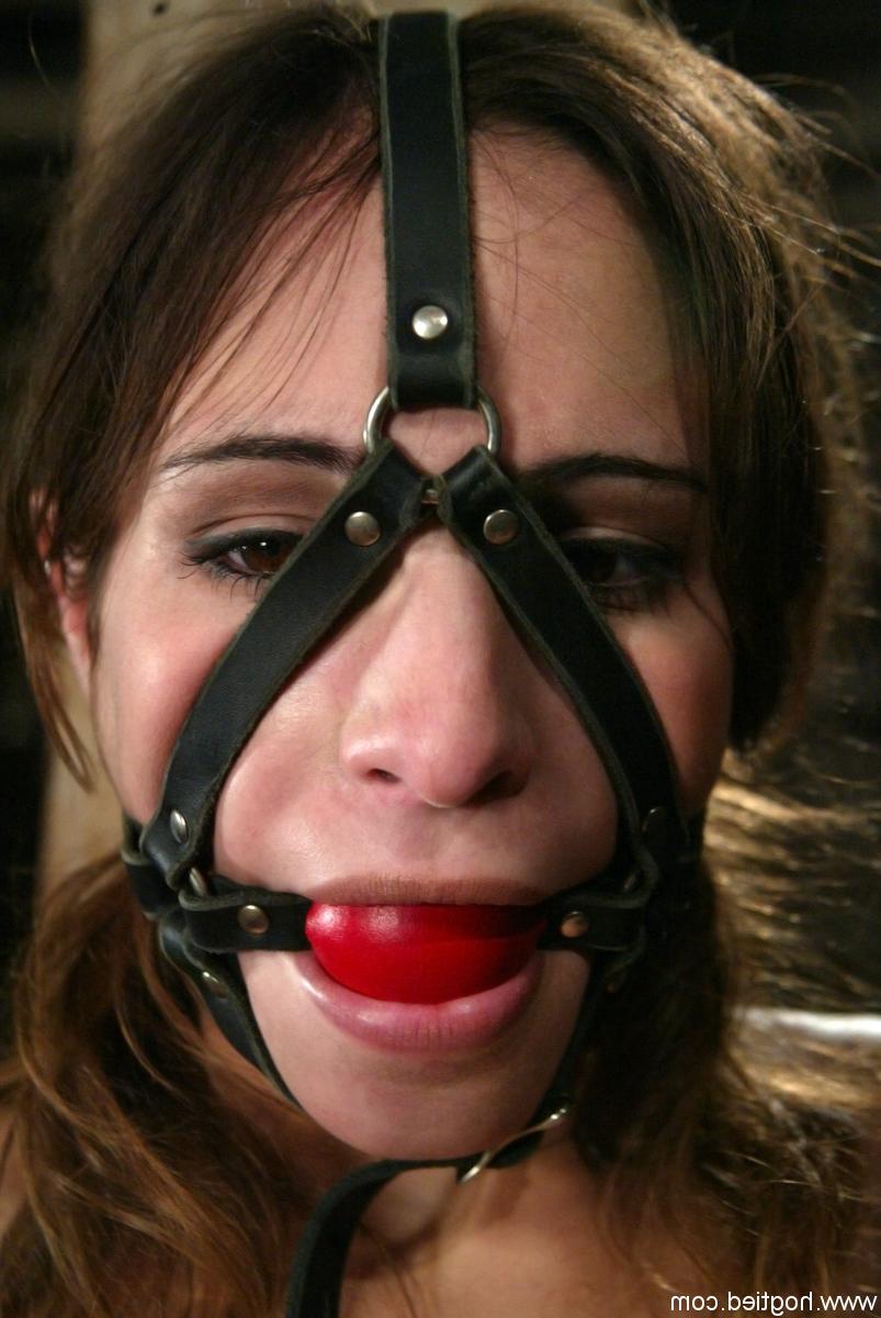 20P Bound & gagged BDSM slut Amber Rayne has her nips flicked with a rubber band