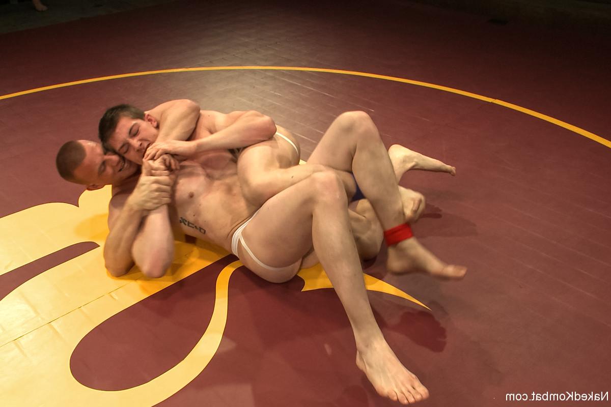 20P Kombat desnudo Blake Daniels, Will Parks