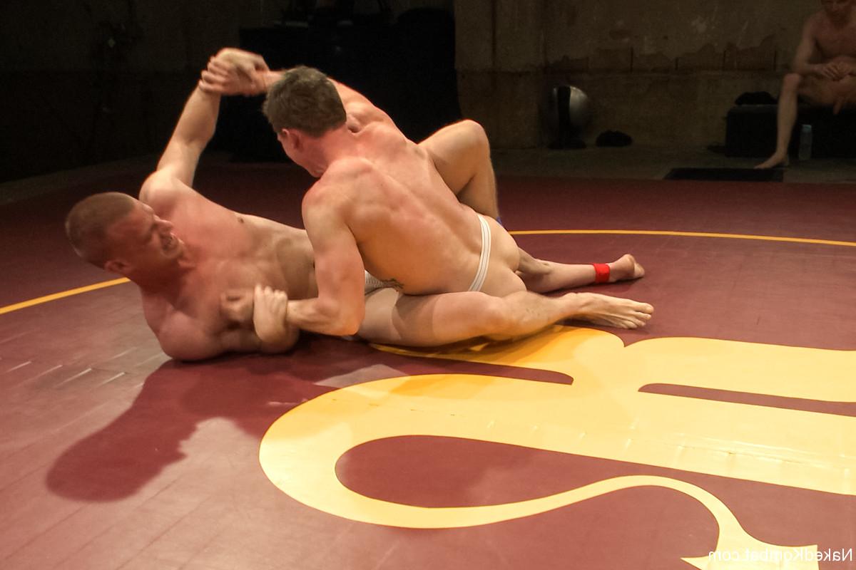 20P Kombat desnudo Blake Daniels, Will Parks