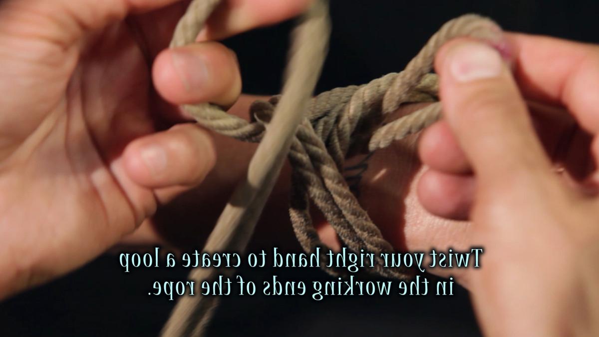 17P O casal amoroso Bondage True Blue e Kanso demonstram a arte japonesa de Shibari