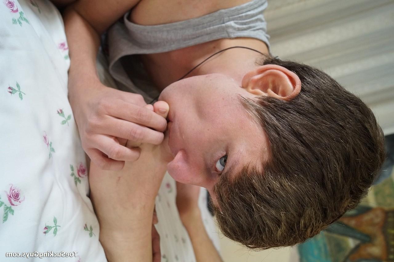 20P Gay studs James King & Nathan Dale enjoy foot fetish oral sex & wild anal sex