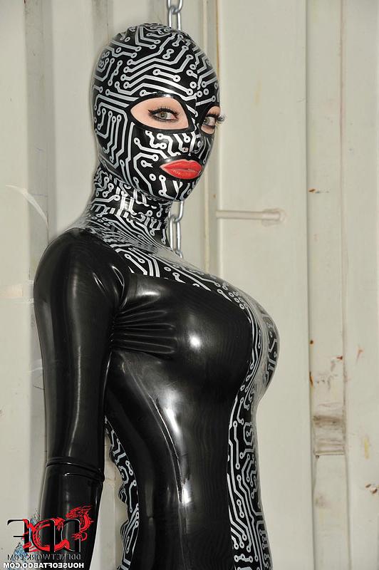 14P フェティッシュ愛好家ラテックス・ルーシーとのBDSMスパンキングといじりセッション