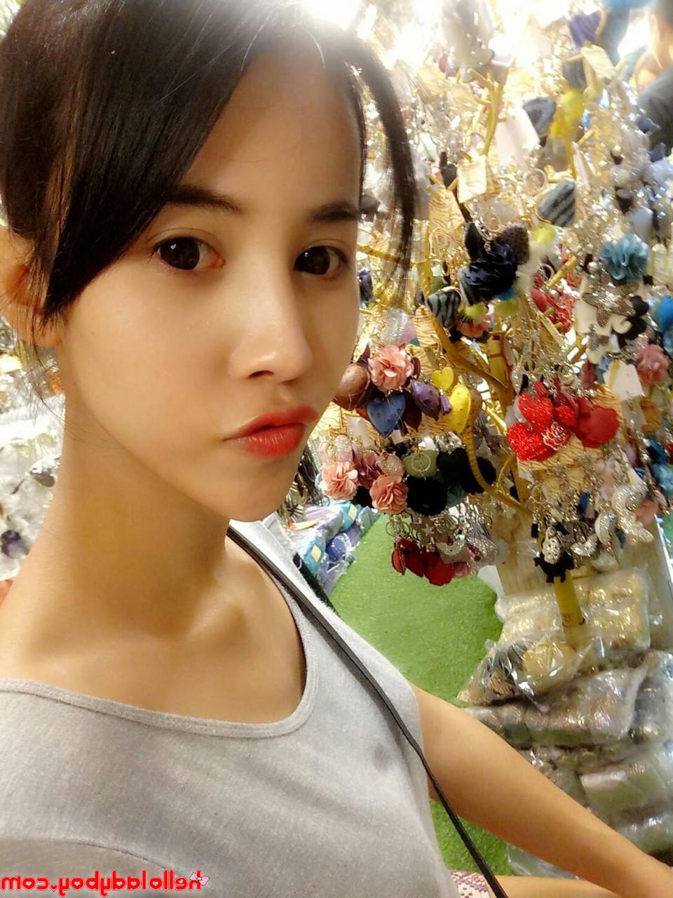 20P Hello Ladyboy 