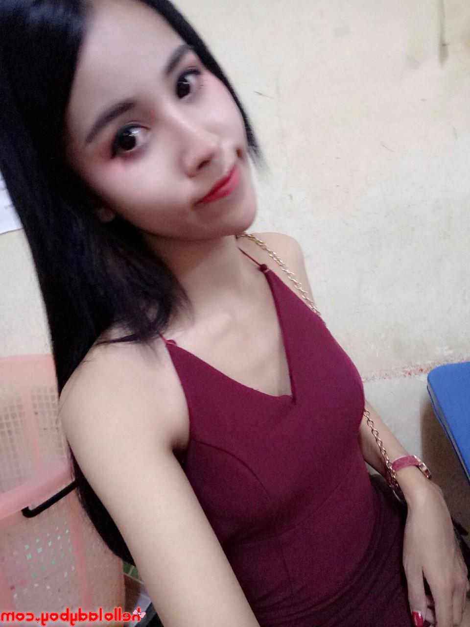 20P Hello Ladyboy 