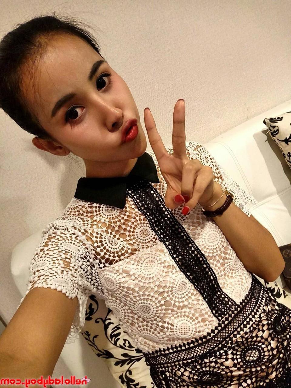 20P Hello Ladyboy 
