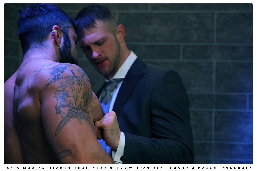 20P Homens gays bonitões Paul Wagner e Rogan Richards fazem uma rapidinha anal doggystyle