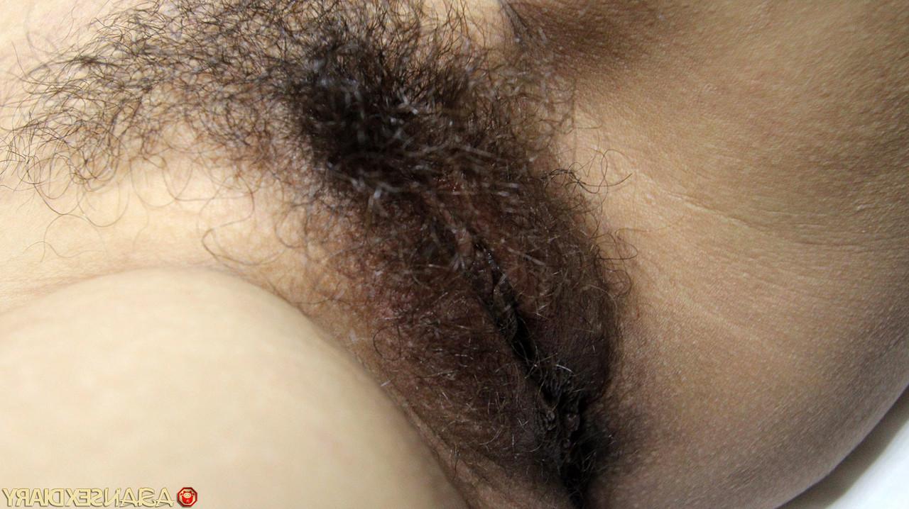 15P Amador asiático com arbusto cheio participa de sexo POV com um turista sexual