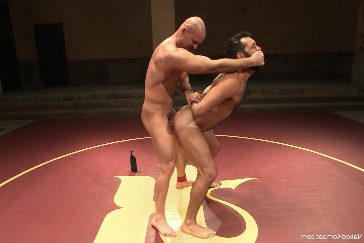 20P Mitch Vaughn, Rich Kelly nus dans Kombat