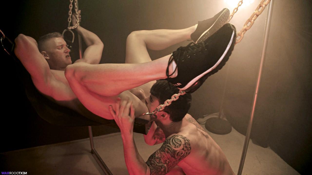 20P Muscular guys Alex Tanner and Dakota Payne fuck each other on a swing