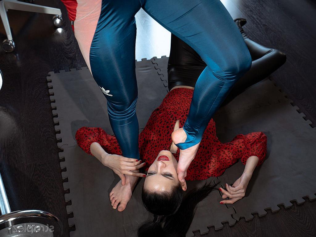 15P Athletic blonde gets on top of her dark-haired lesbian lover during SFW play