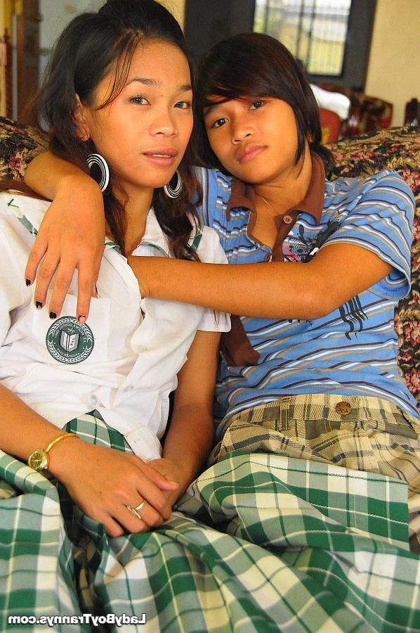 15P Ladyboy Trannys fotos quentes