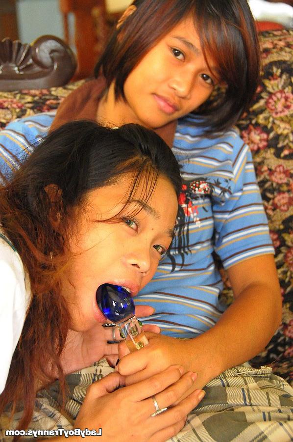 15P Ladyboy Trannys fotos quentes