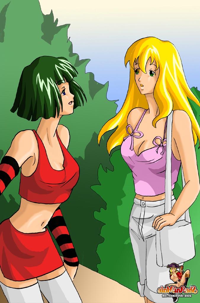 12P Petite Anime girl é fodida por um travesti pendurado depois de soprar seu pau grande