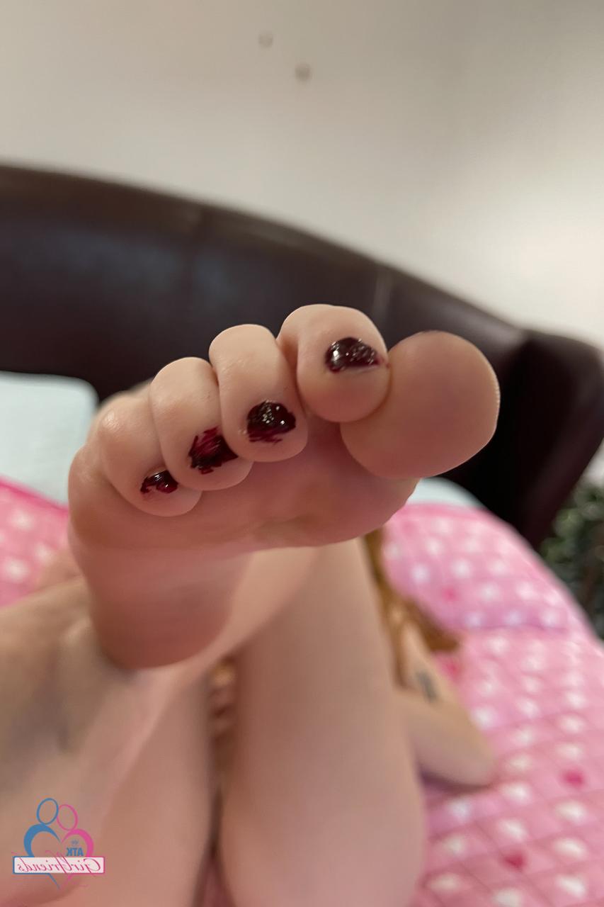 20P Die Amateur-Freundin Amber Stark enthüllt ihren Arsch und zeigt ihre cremige Möse