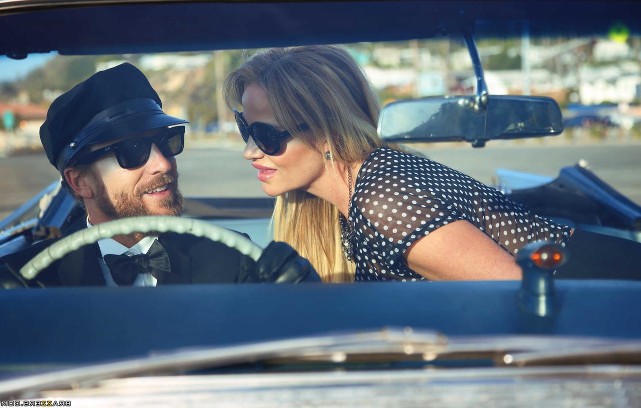 18P MILF Kelly Madison exposes her big tits & kisses her driver on the highway