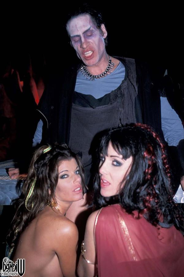 20P Pornstars with big tits Kristal Summers & Julia Ann get fucked by a vampire