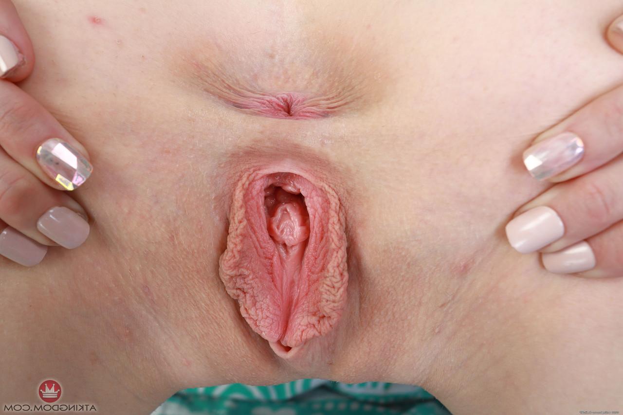 20P Redheaded babe Scarlet Skies unveiling her skinny body and holes in a solo