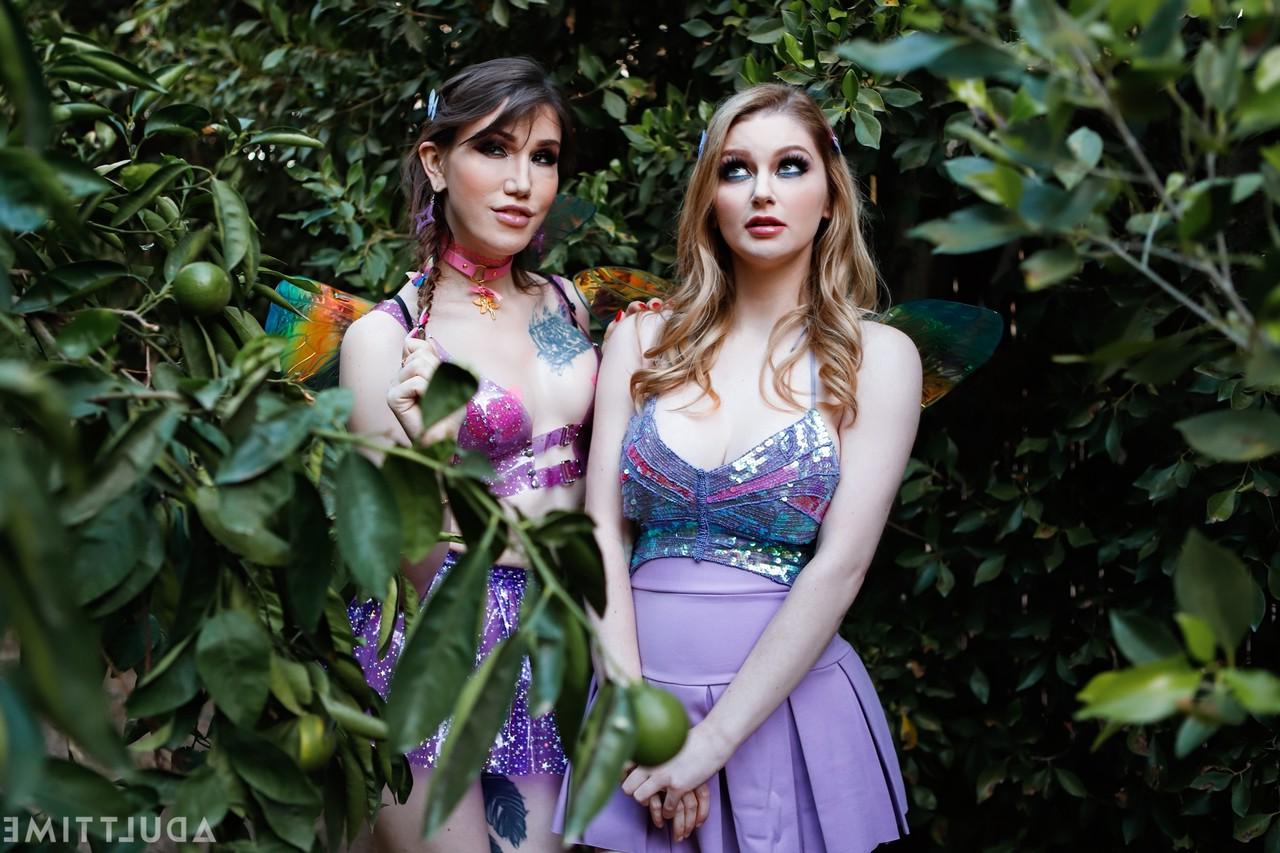 15P Paralisado realizado por Bunny Colby, Lena Moon Imagens pornográficas