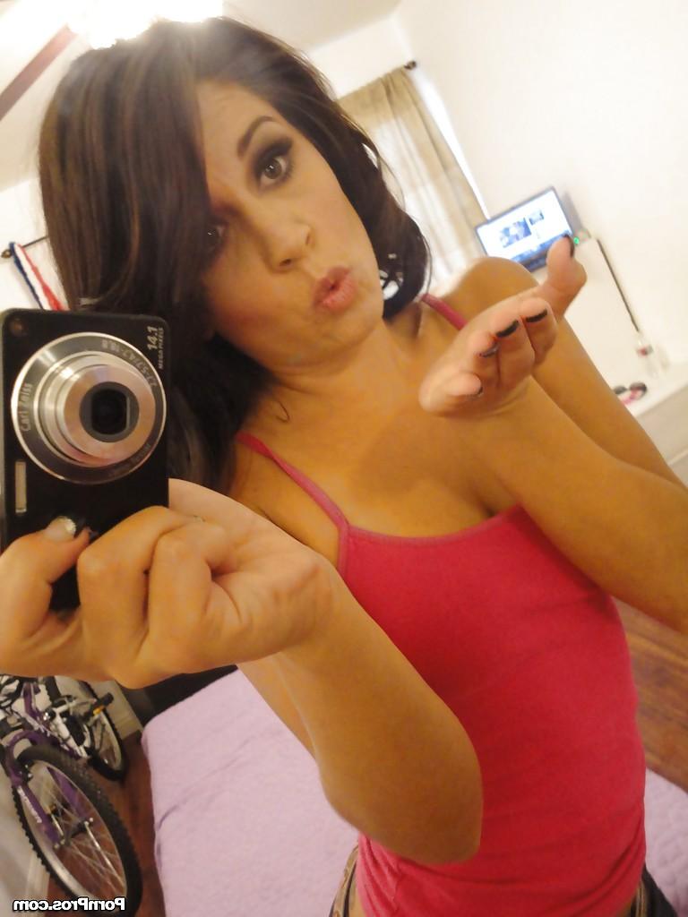 16P Missy Maze amazing home solo onc am with slow finger fucking