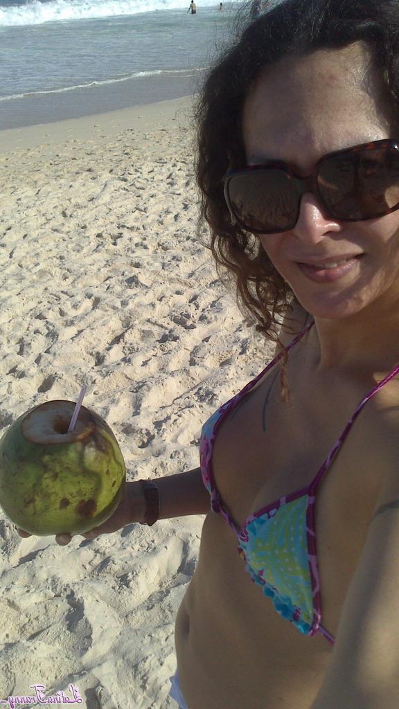 10P Latina Tranny com Nicole Montero XXX fotos pornôs