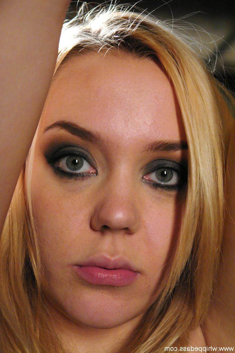 20P Whipped Ass Annette Schwarz, Harmony