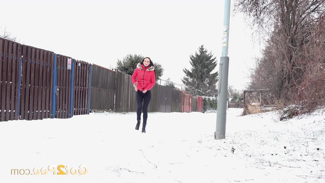 15P Hot MILF Cynthia Vellons gets caught taking a big piss on snow covered ground